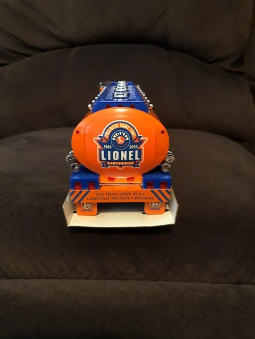 Lionel Smoke Fluid Tanker Truck Toy - New